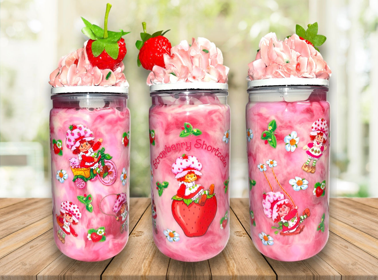 Strawberry Shortcake 16oz Snowglobe Cup